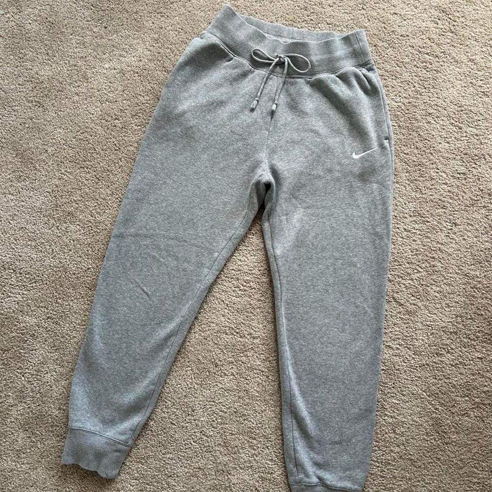 Nike Women's Grey Joggers-tracksuits